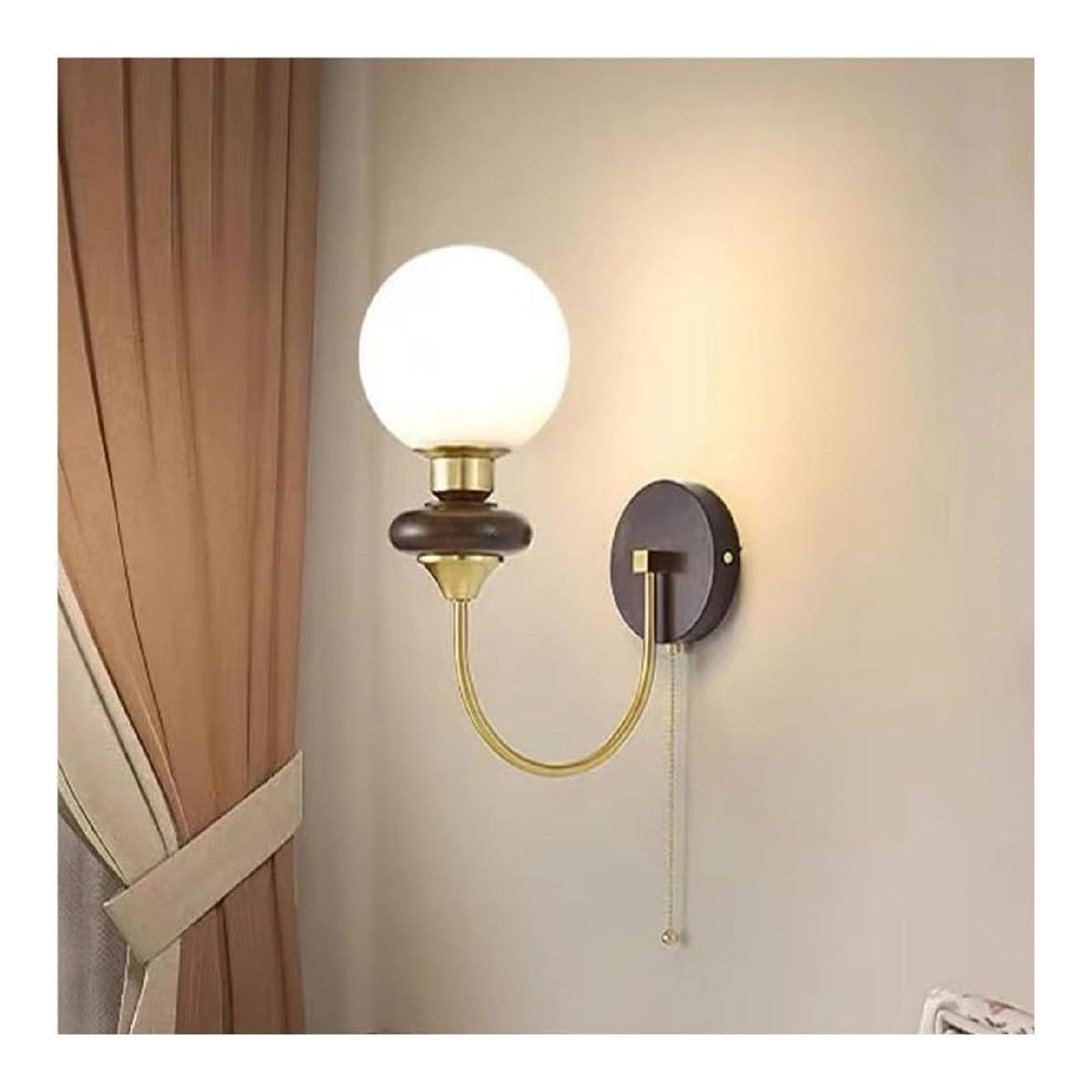 Applique murale decoratif Blanc et Dore avec diffusion lumineuse harmonieuse JG-9385